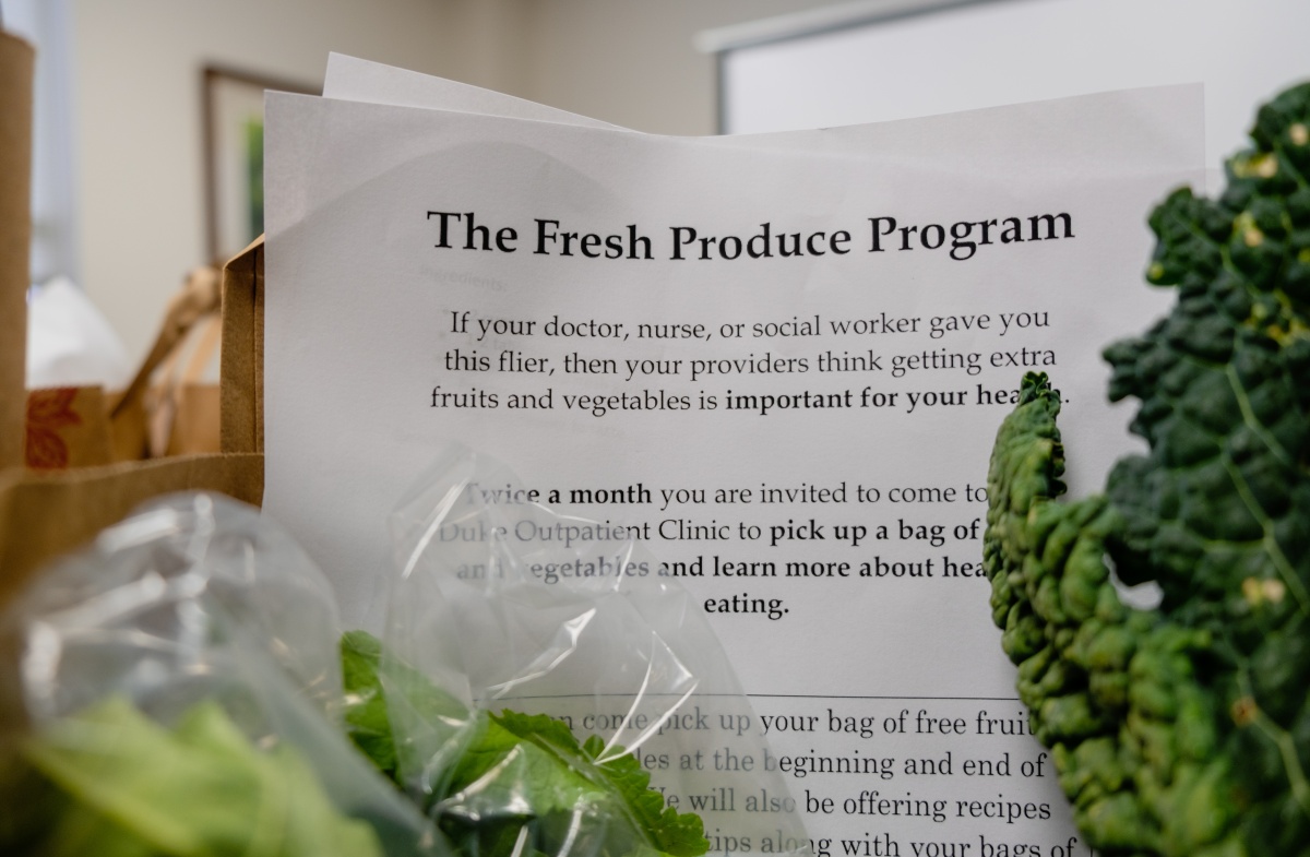 note that says "the fresh produce program: if your doctor, nurse or social worker gave you this flier, then your providers think getting extra fruits and vegetables is important for your health"