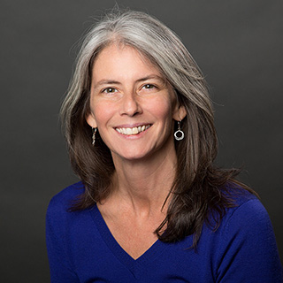Elizabeth Goacher Headshot