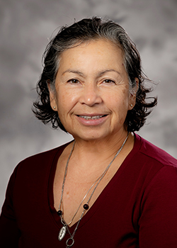 Headshot of Gloria Pinero