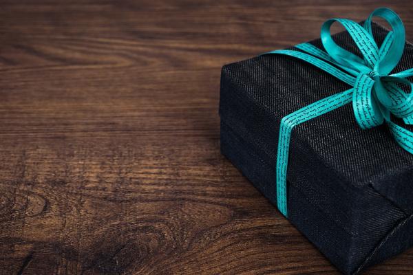 11 Last Minute Gift Ideas for People with Spinal Cord Injuries
