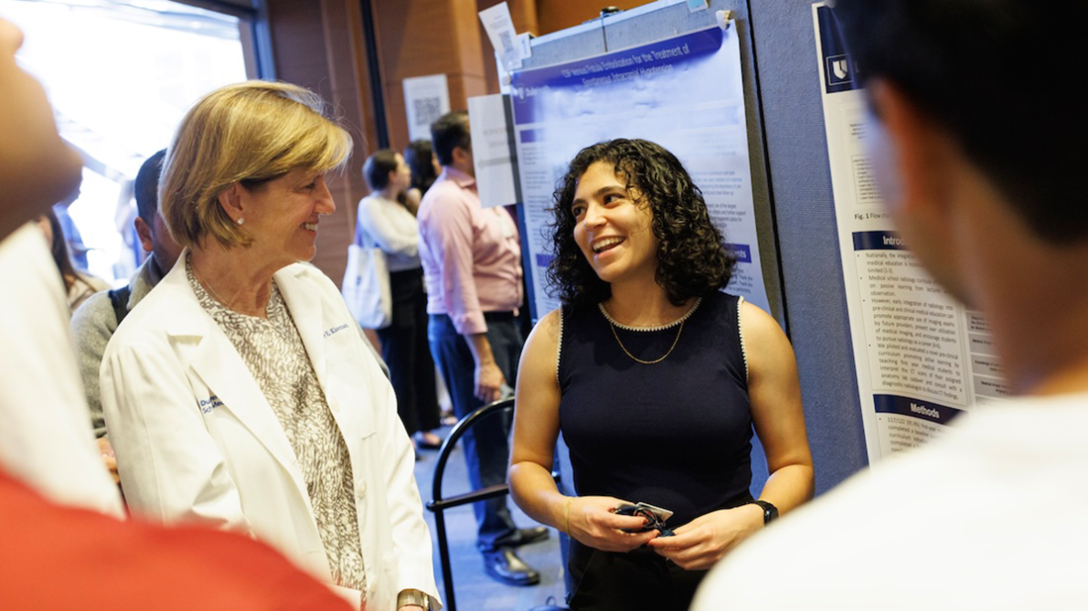 Dean Klotman talks to 3rd medical student